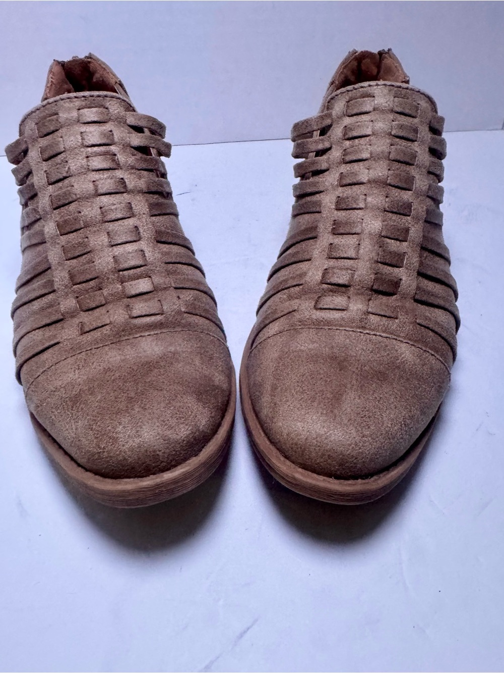 Qupid Taupe Faux Suede Caged Woven Ankle Booties Size 7